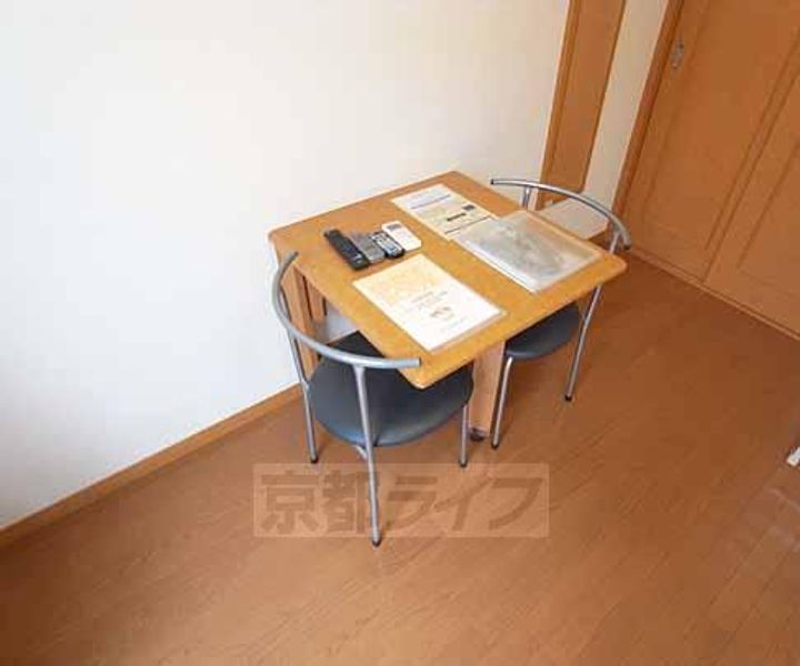 京都府京田辺市東古森の賃貸アパートの内装