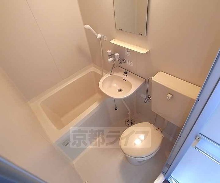 京都府京田辺市三山木上谷浦の賃貸マンションの風呂