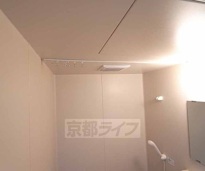 京都府京田辺市三山木上谷浦の賃貸マンションの風呂