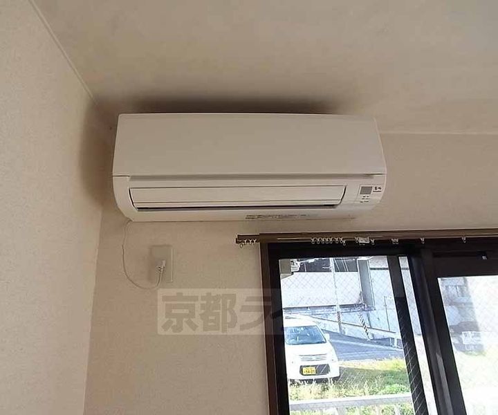 京都府京田辺市三山木上谷浦の賃貸マンションの内装