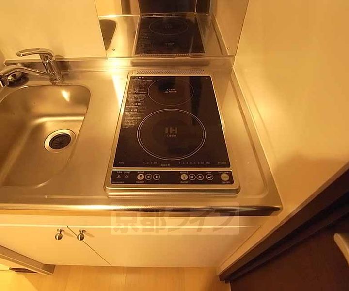 レオパレスディス ポレールのキッチン