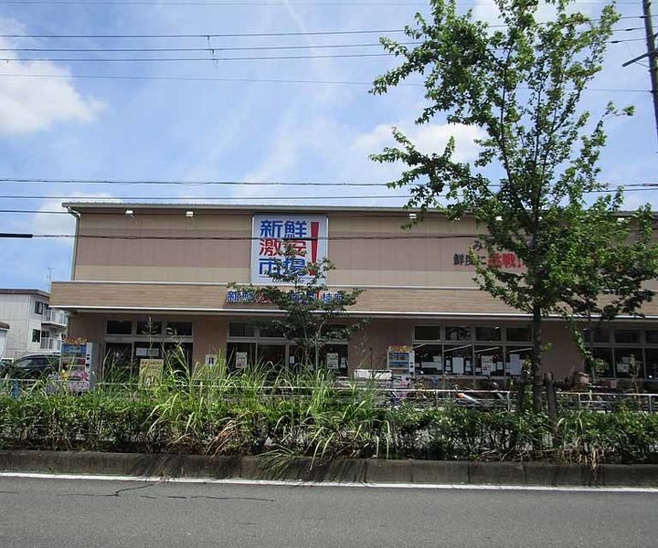 京都府京都市西京区下津林南大般若町の賃貸マンションの周辺