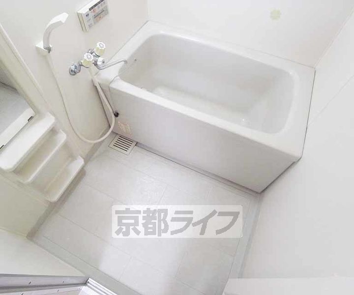 ノイシュロス御室南の風呂