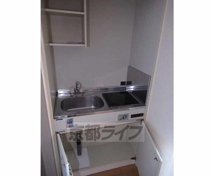 京都府京田辺市田辺鳥本の賃貸マンションのキッチン