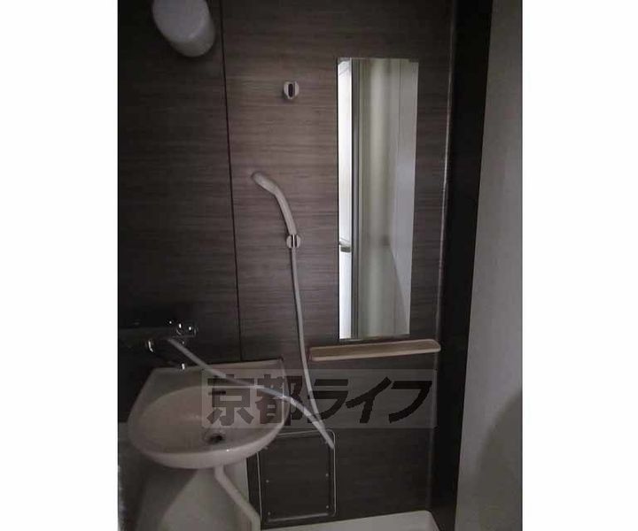 京都府京田辺市田辺鳥本の賃貸マンションの内装