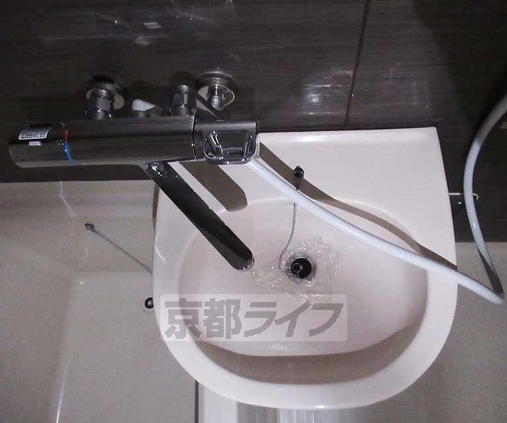 京都府京田辺市田辺鳥本の賃貸マンションの内装