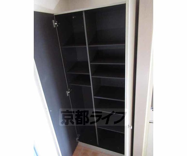 京都府京田辺市田辺鳥本の賃貸マンションの内装