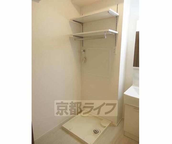 京都府京田辺市宮津佐牙垣内の賃貸アパートの内装