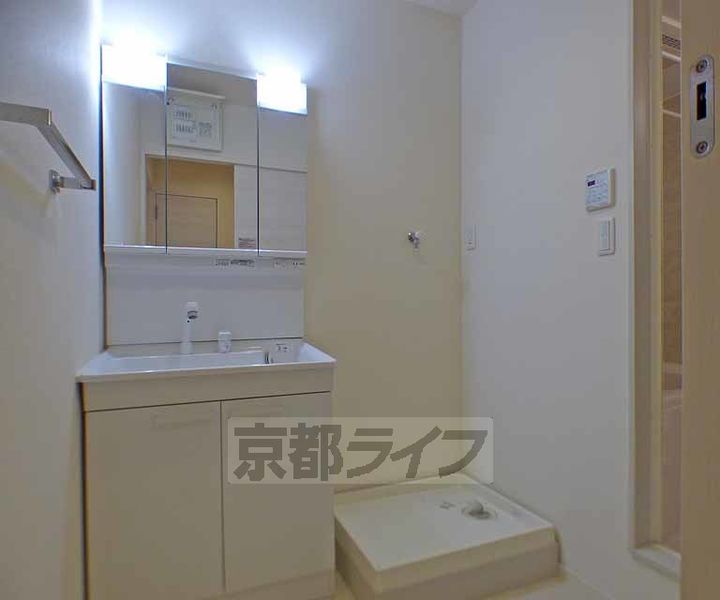 京都府京都市北区上賀茂岩ケ垣内町の賃貸マンションの内装