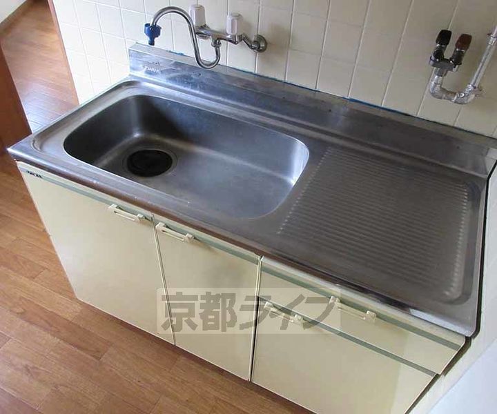 ジュネス東條302のキッチン