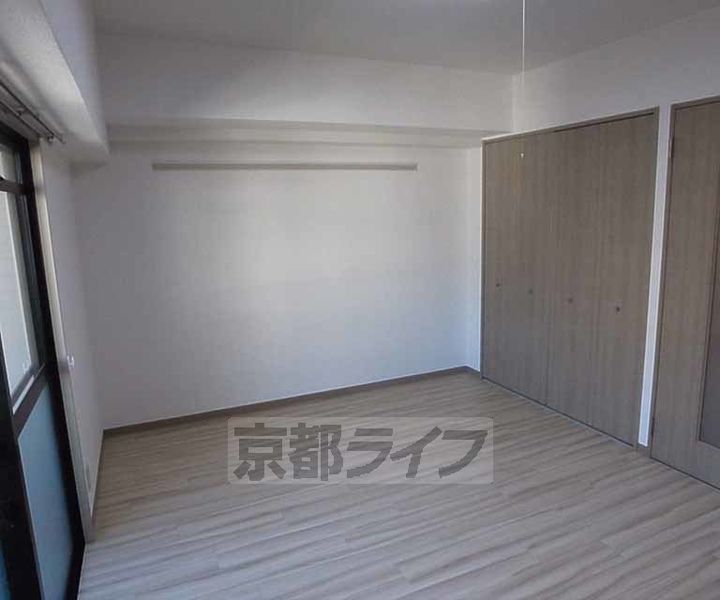 京都府京都市中京区衣棚通姉小路下る突抜町の賃貸マンションの居間