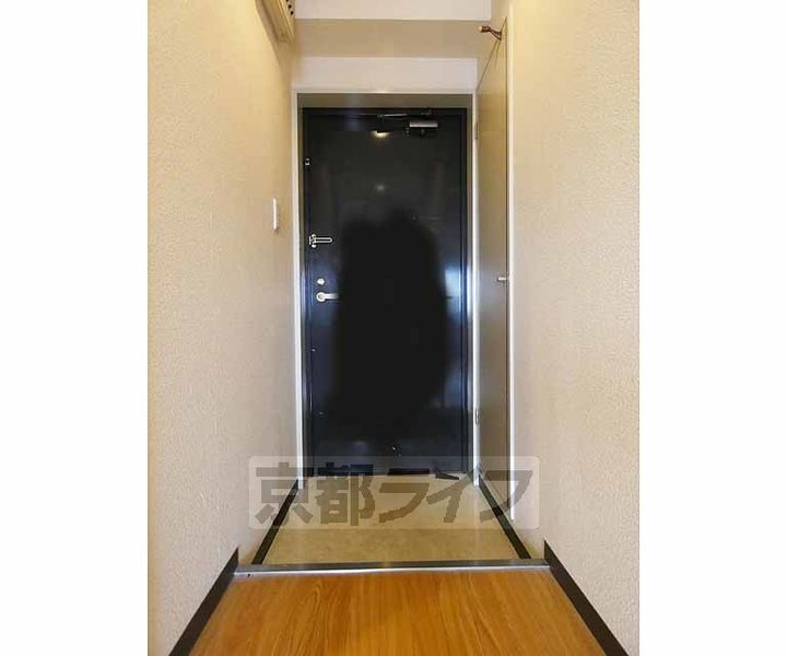 京都府京都市南区吉祥院中島町の賃貸マンションの玄関