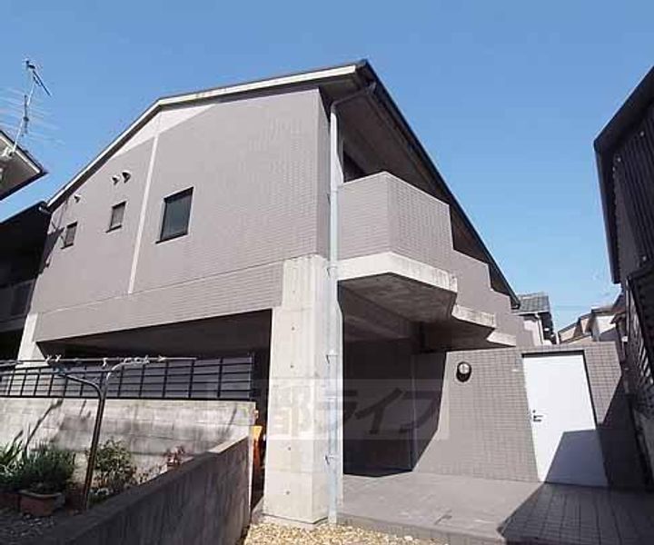 京都府京都市西京区川島東代町の賃貸マンションの外観