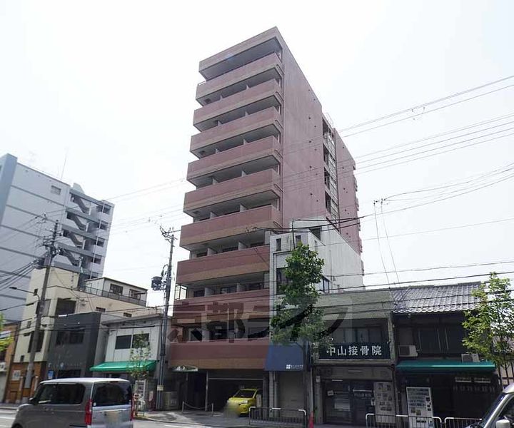 京都府京都市中京区壬生梛ノ宮町の賃貸マンションの外観