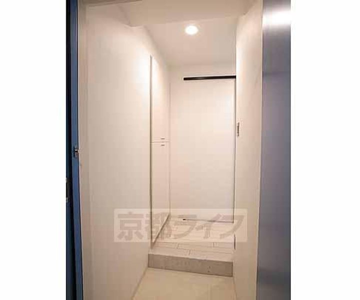 ブローニュ姉小路の玄関