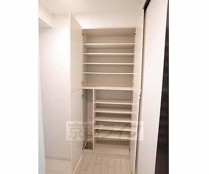 ブローニュ姉小路の内装