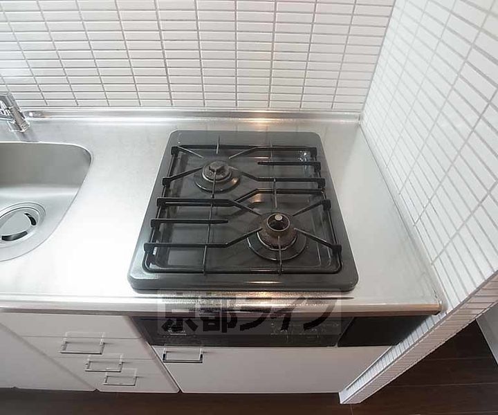 京都府京都市中京区宮木町の賃貸マンションのキッチン