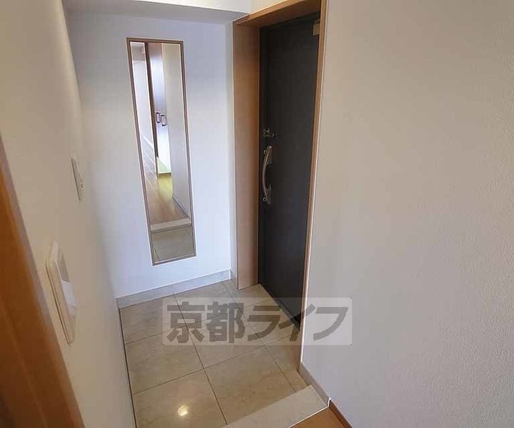 京都府京都市中京区二条殿町の賃貸マンションの玄関