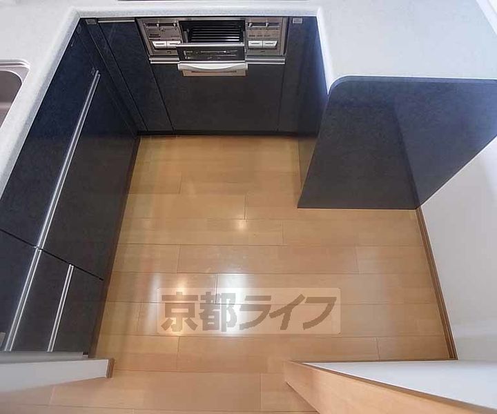 京都府京都市中京区二条殿町の賃貸マンションのキッチン