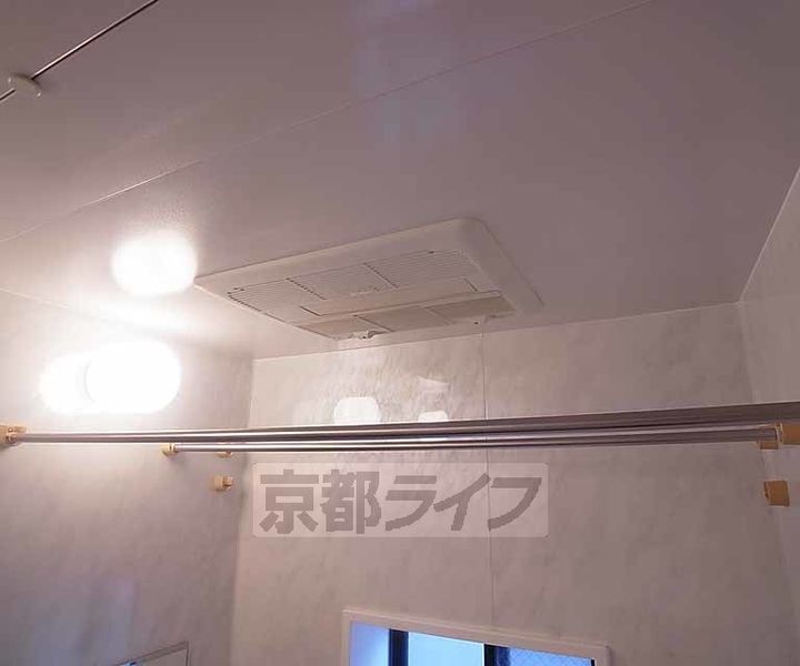 京都府京都市中京区二条殿町の賃貸マンションの風呂