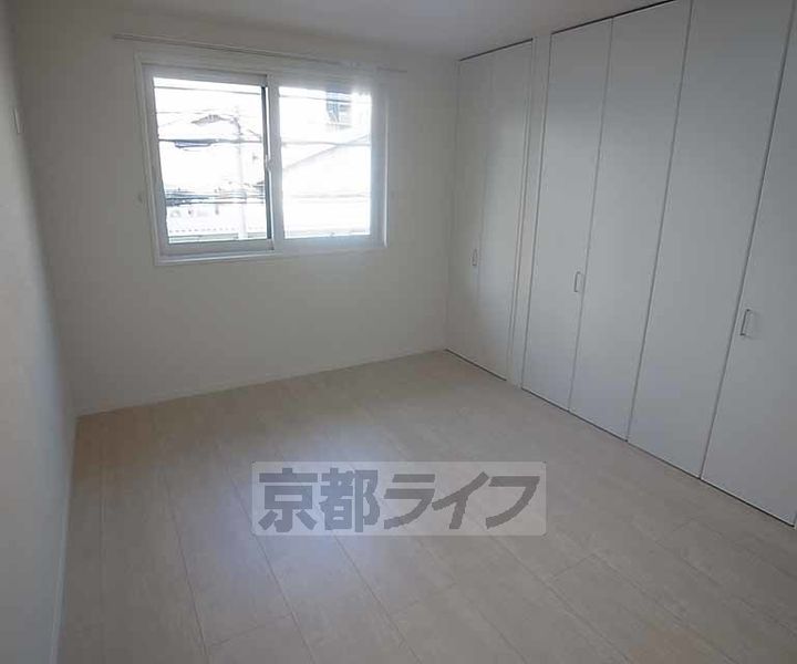 京都府京都市中京区油屋町の賃貸アパートの寝室