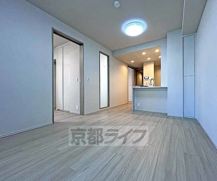 ブランズ御池西洞院305の居間