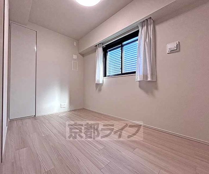 ブランズ御池西洞院305の居間