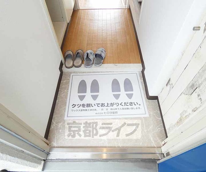 京都府京都市伏見区城通町の賃貸マンションの玄関