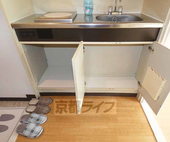 京都府京都市伏見区城通町の賃貸マンションのキッチン