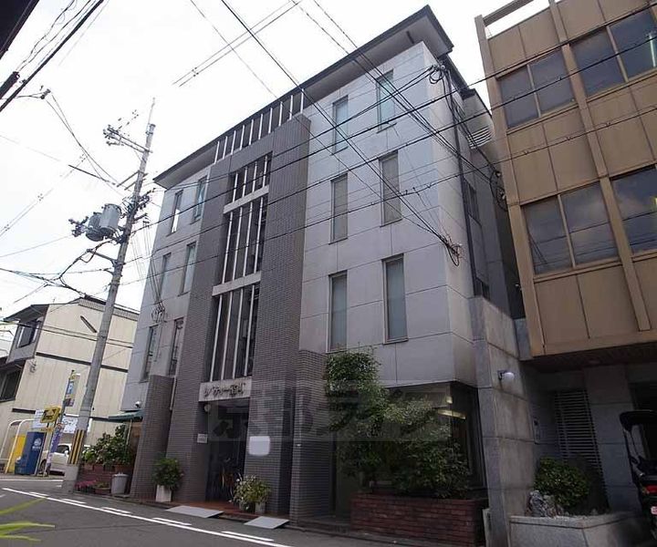 京都府京都市中京区鏡屋町の賃貸マンションの外観