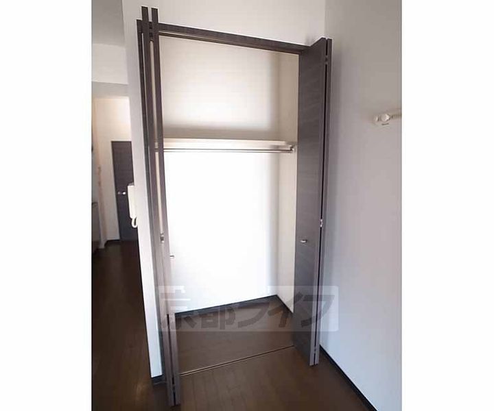 京都府京都市中京区壺屋町の賃貸マンションの内装