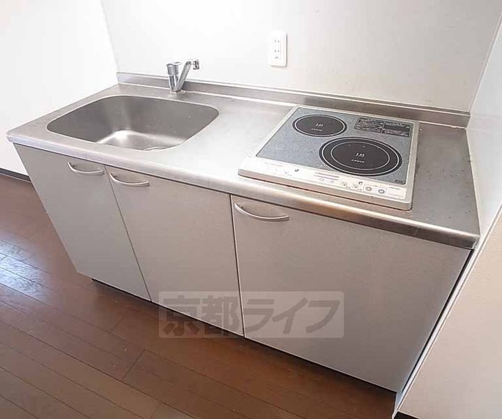 京都府京都市中京区壺屋町の賃貸マンションのキッチン