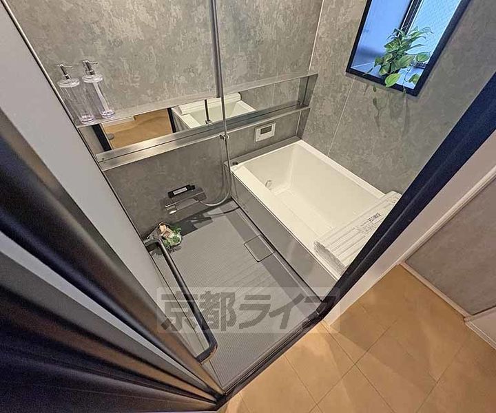 京都府京都市中京区山伏山町の賃貸マンションの風呂