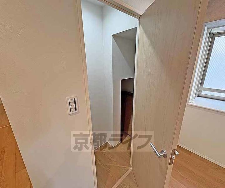 京都府京都市中京区山伏山町の賃貸マンションの内装