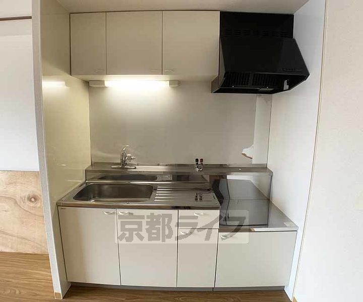 京都府京都市中京区西ノ京東中合町の賃貸マンションのキッチン
