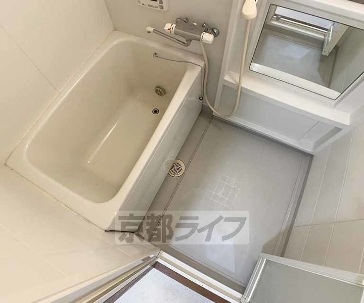 京都府京都市中京区西ノ京東中合町の賃貸マンションの風呂