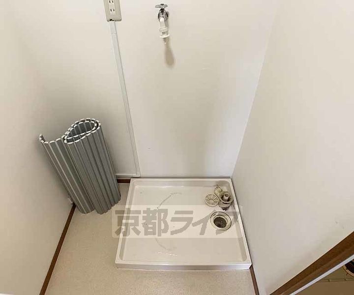 京都府京都市中京区西ノ京東中合町の賃貸マンションの内装