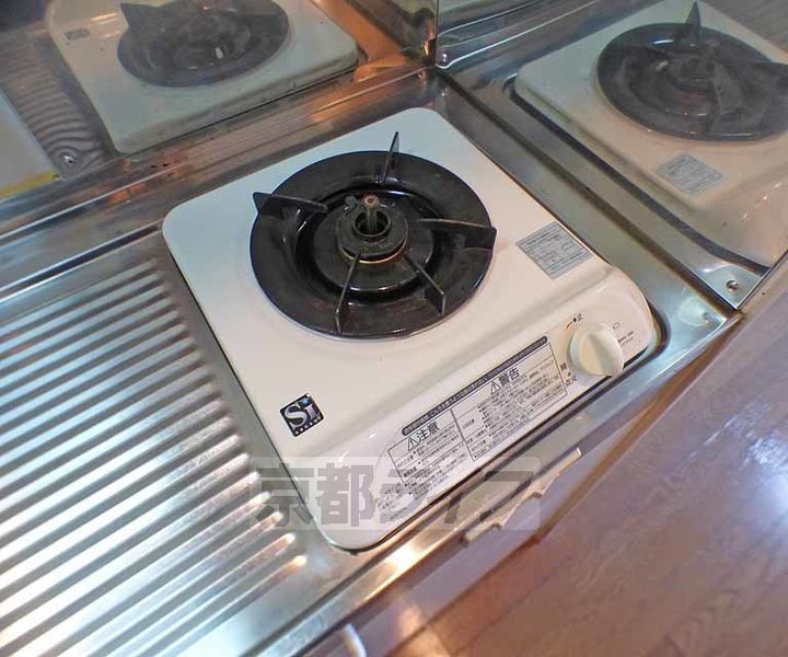 大徳寺温泉マンション203のキッチン