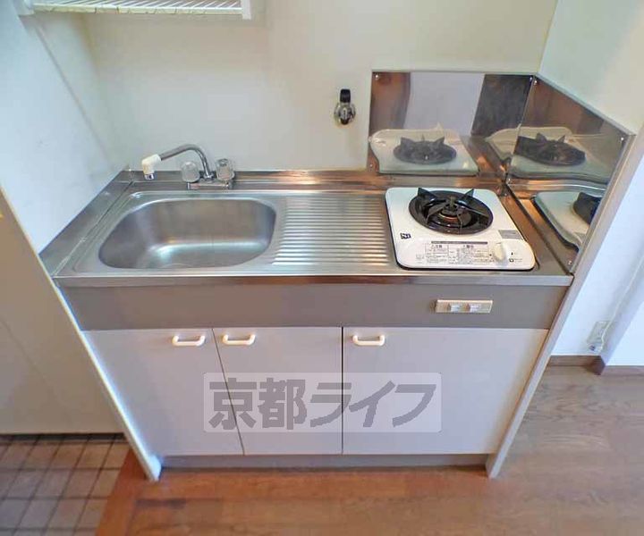 大徳寺温泉マンション203のキッチン