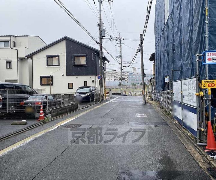 Claris西院A棟の周辺