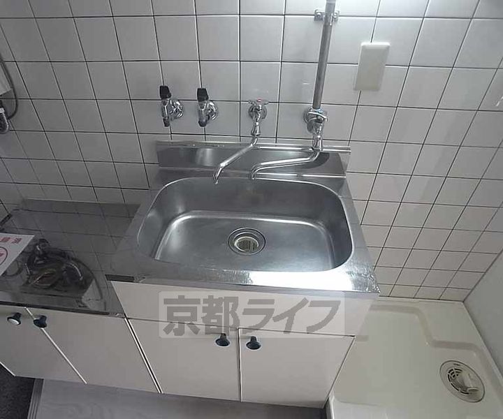 新町ロイヤルハイツ410のキッチン