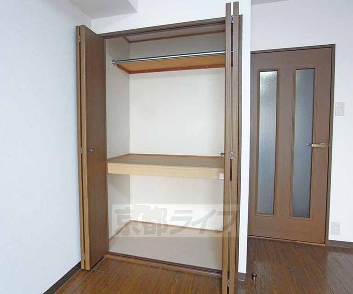京都府京都市中京区上妙覚寺町の賃貸マンションの内装
