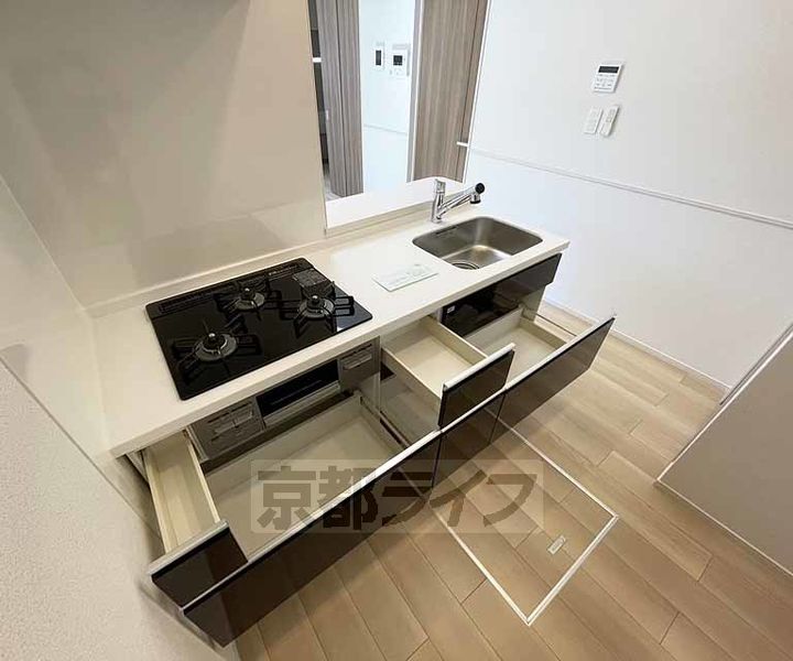 京都府八幡市下奈良出垣内の賃貸アパートのキッチン