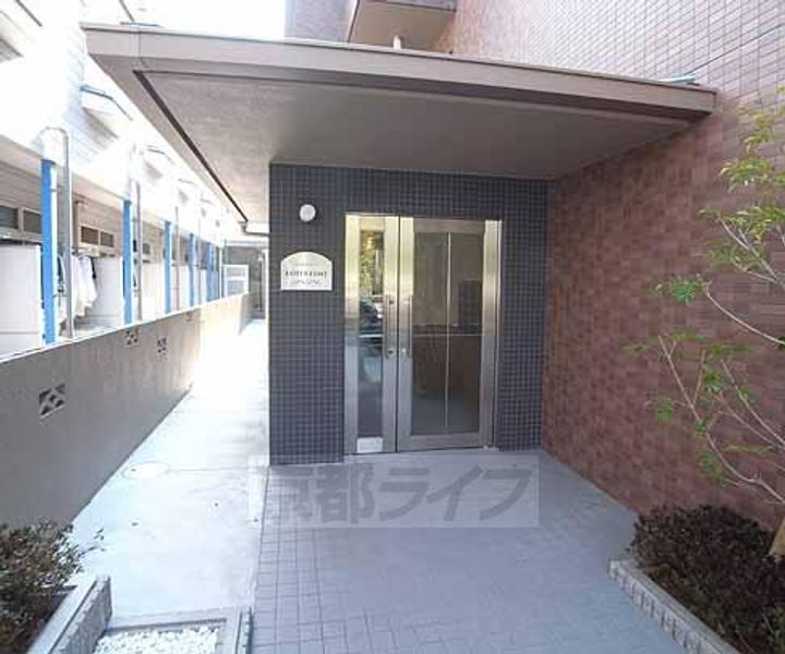 ロータスコート107の外観