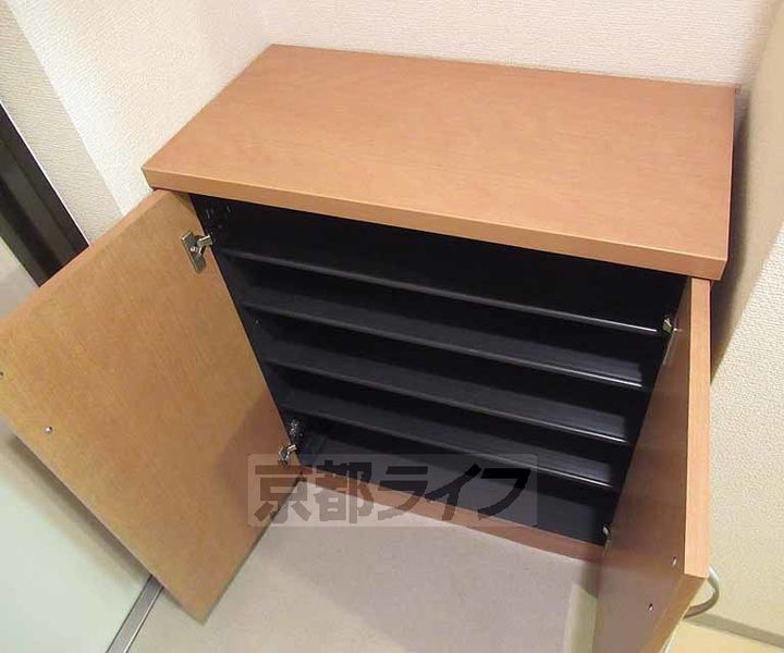 ロータスコート107の内装