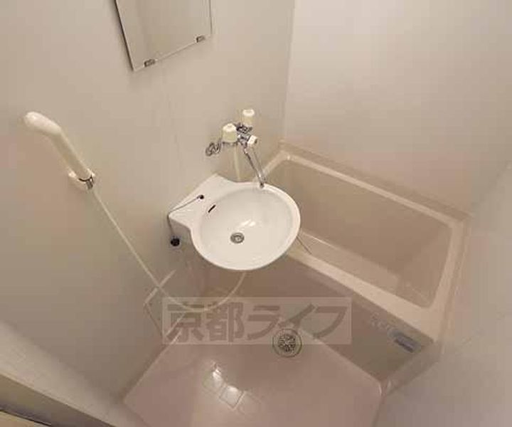 レオパレスPeacefulの風呂