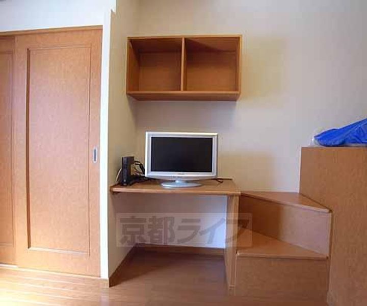 レオパレスPeacefulの居間