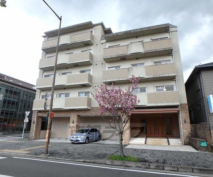 ベルメゾン7番館402の外観