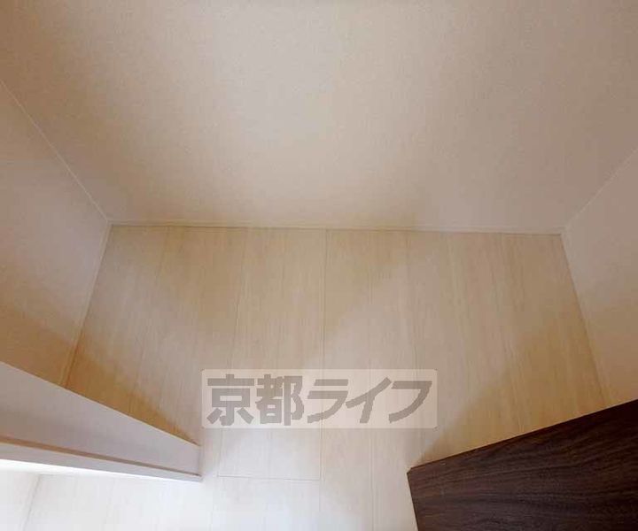 京都府八幡市男山石城の賃貸アパートの内装