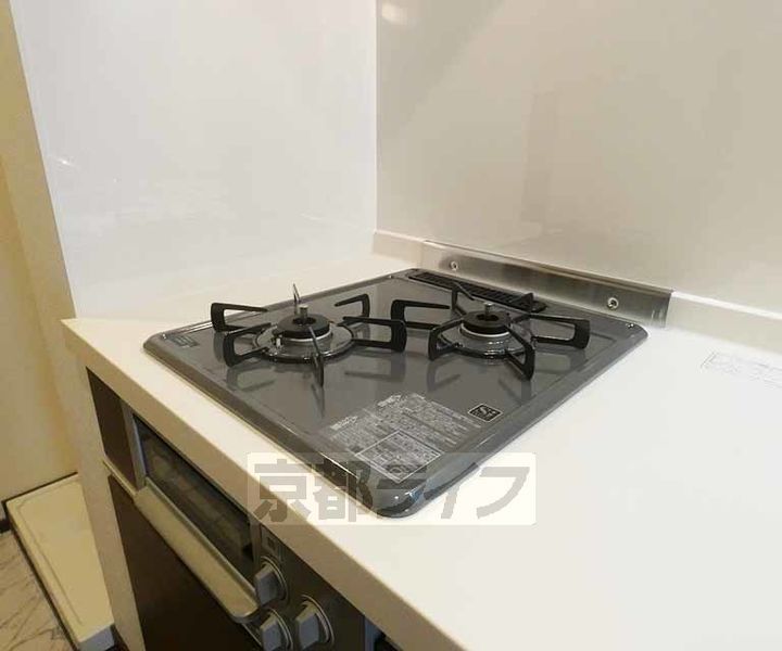 京都府京都市伏見区両替町1丁目の賃貸マンションのキッチン